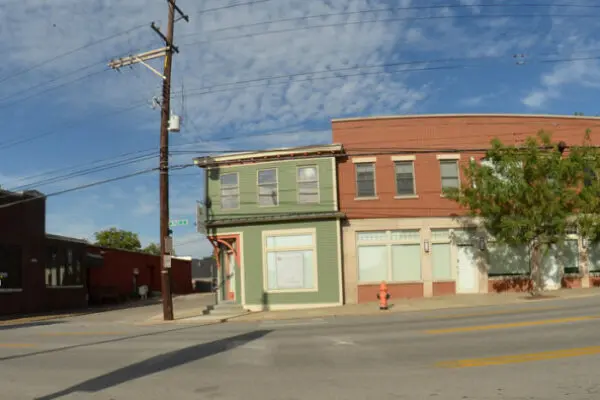 Baxter Ave Office Space property management