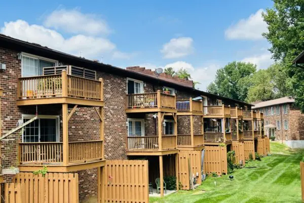 Hite Ave Gardens Apartments Backyard