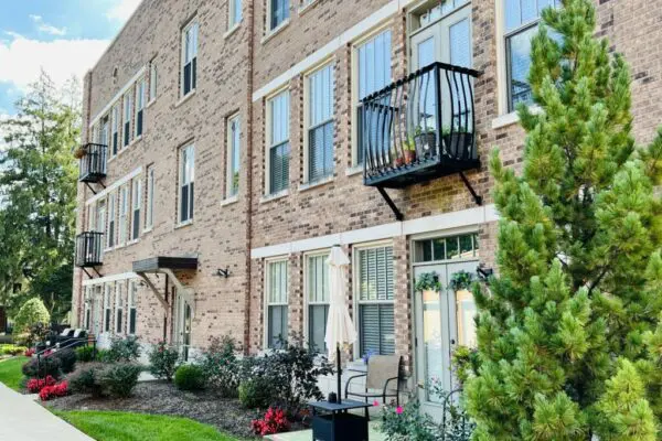 Belknap Condos Side Residence
