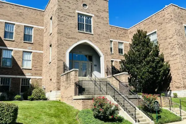 Belknap Condos Stairway Entrance