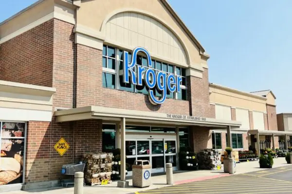 Entrance to Kroger at Mount Washington Commons