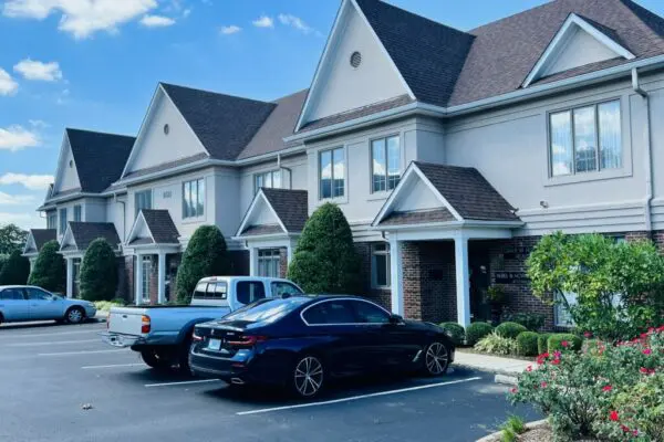 Side of Glenridge Office Condos