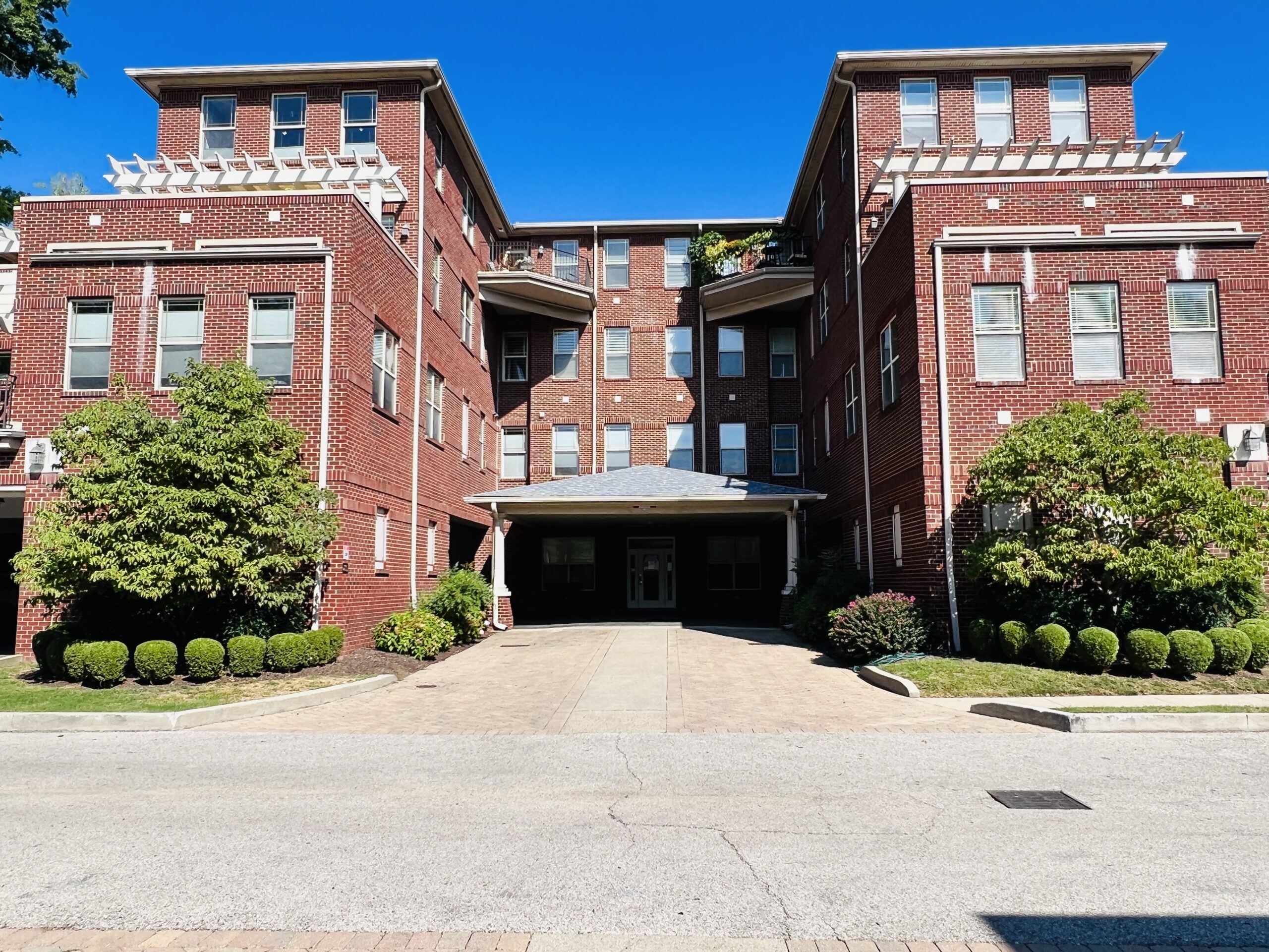 Lancashire Place Condominiums