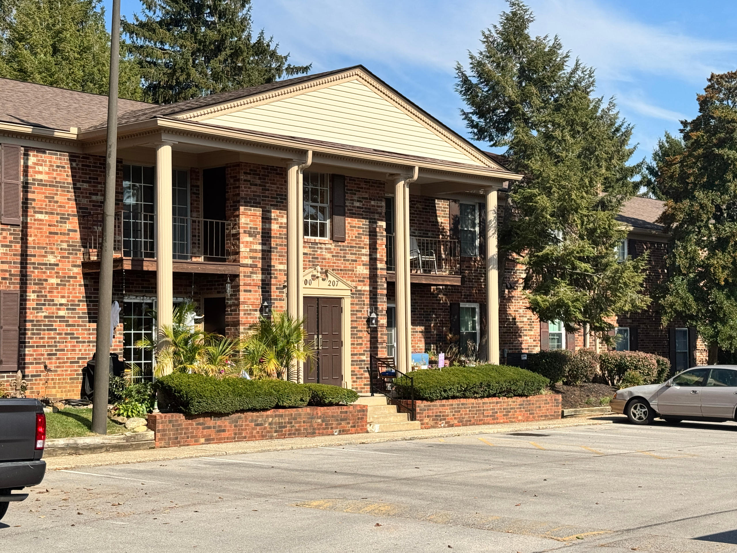 Douglass Hills Condominiums